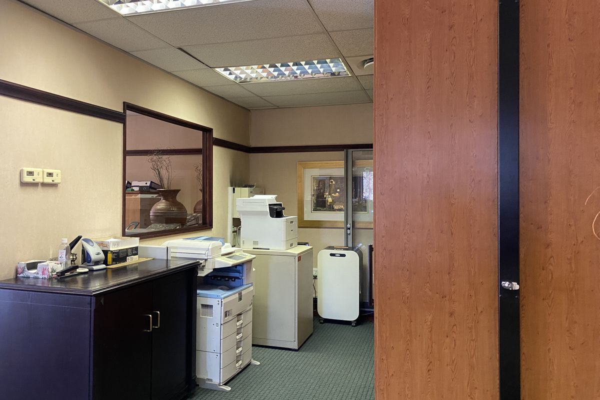 Prestigious air-conditioned offices to rent in Houghton - Photo 5