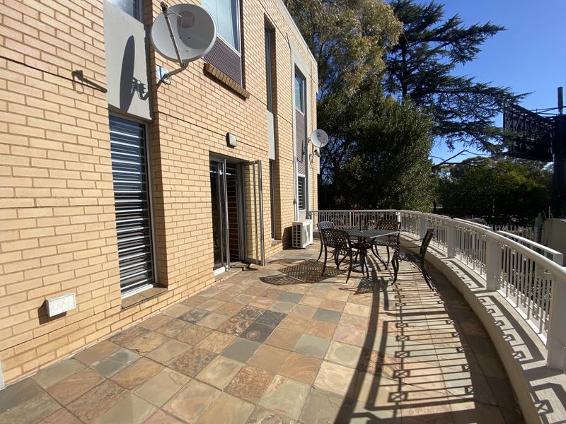 Prestigious air-conditioned offices to rent in Houghton - Photo 9