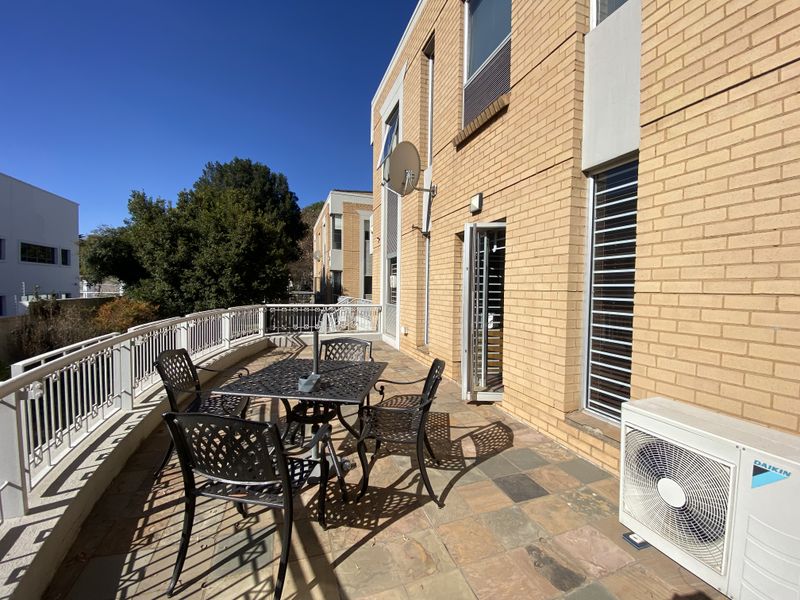 Prestigious air-conditioned offices to rent in Houghton - Photo 10