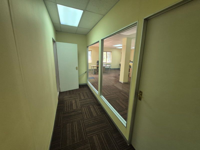 Offices to rent in office park, Vorna Valley, Midrand - Photo 10