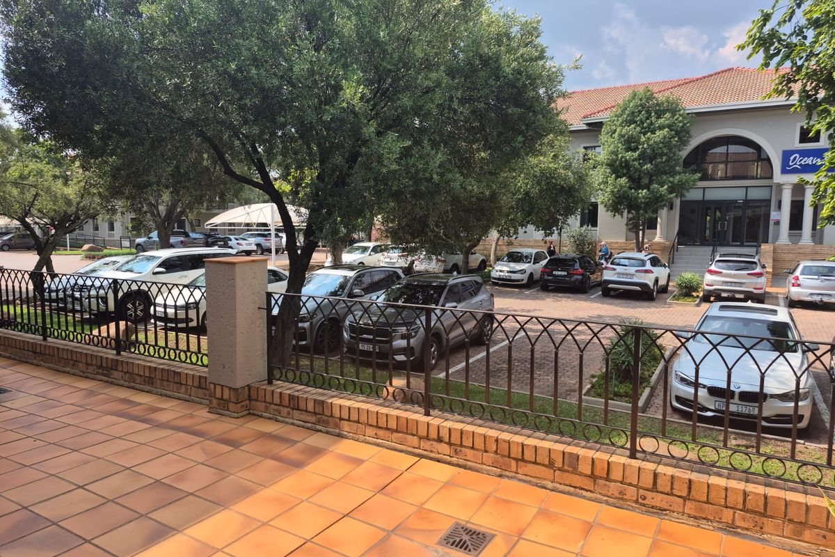 Offices to rent in office park, Vorna Valley, Midrand - Photo 2