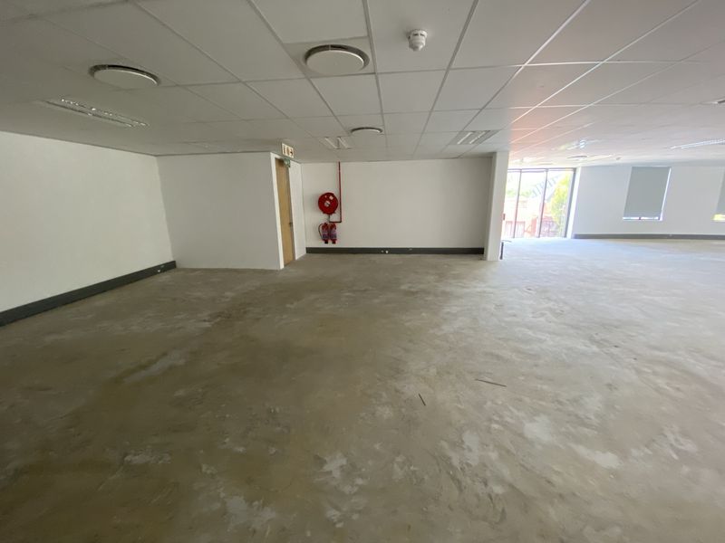 330m2 P-Grade Suite to Let in Fourways - Photo 10
