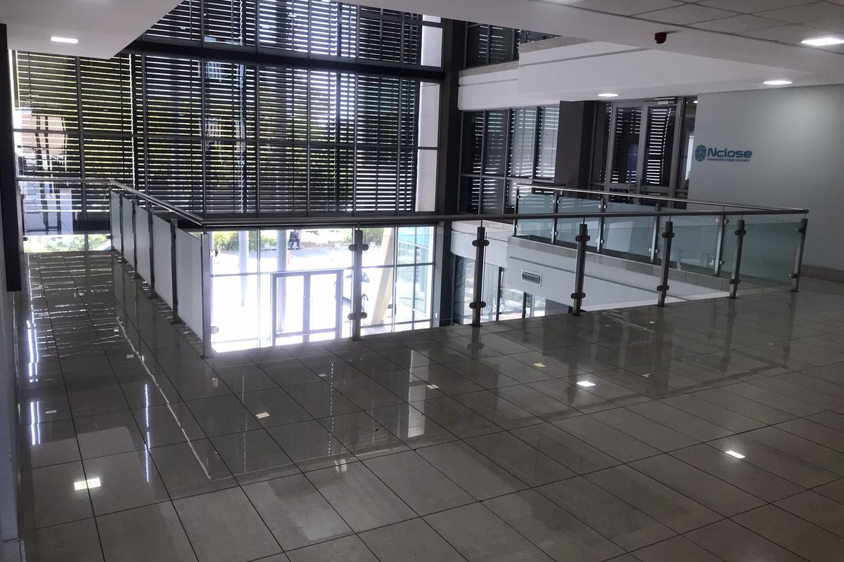 4 Star Green Rated Offices available with signage opportunity - Photo 3