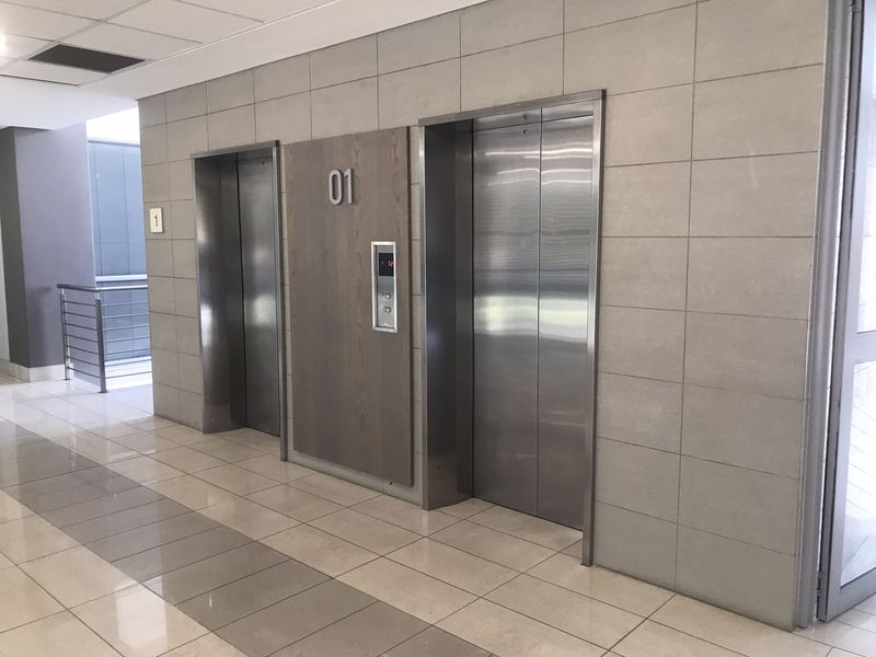 4 Star Green Rated Offices available with signage opportunity - Photo 4