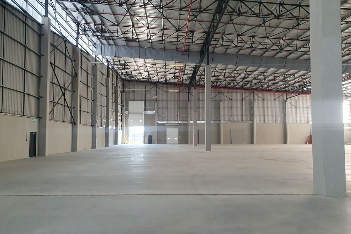 New warehouse to let in Waterfall Logistics Precinct, Midrand - Photo 2