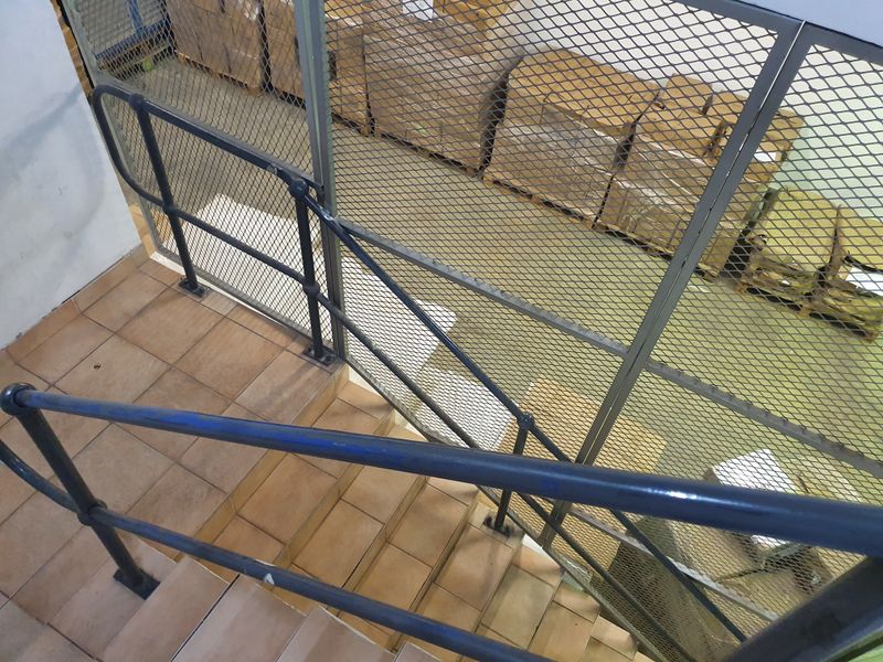 Sectional title mini unit for sale in business park, Midrand - Photo 9