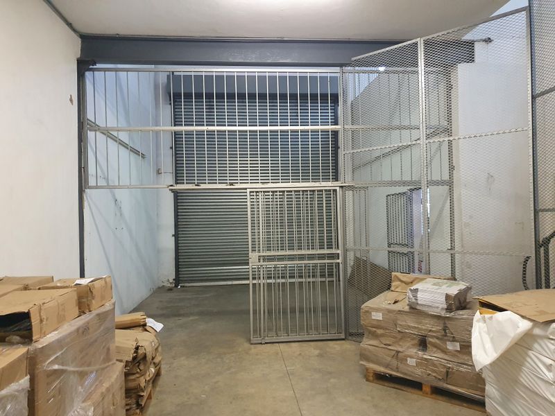 Sectional title mini unit for sale in business park, Midrand - Photo 6