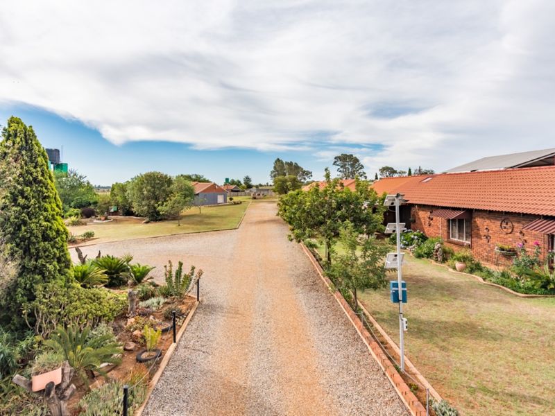 A true paradise of lush land! - Photo 8