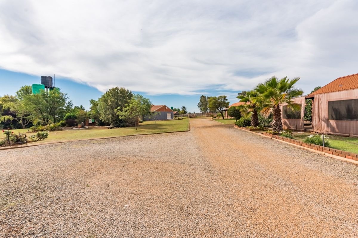 A true paradise of lush land! - Photo 3