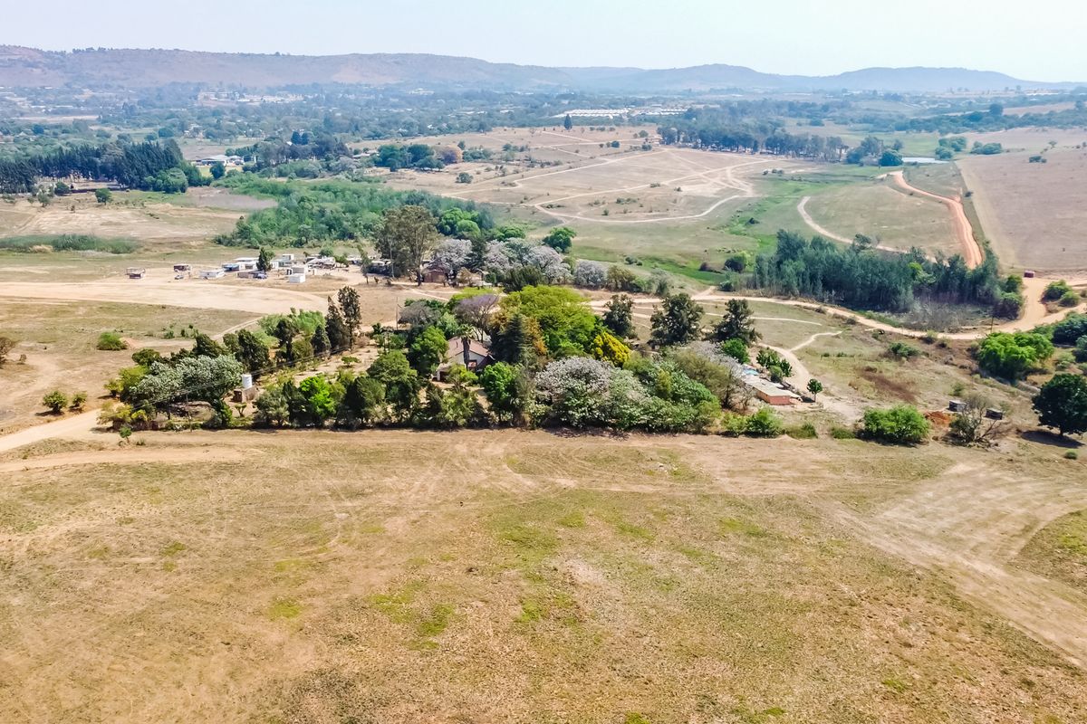 8.6HA plot located in Van Wyk's Restant, Muldersdrift, in area earmarked for future development - Photo 3