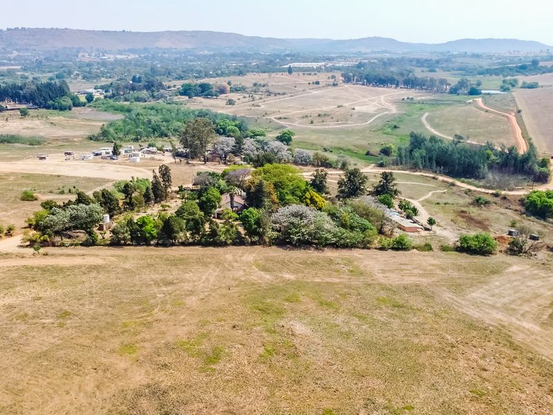 8.6HA plot located in Van Wyk's Restant, Muldersdrift, in area earmarked for future development - Photo 3