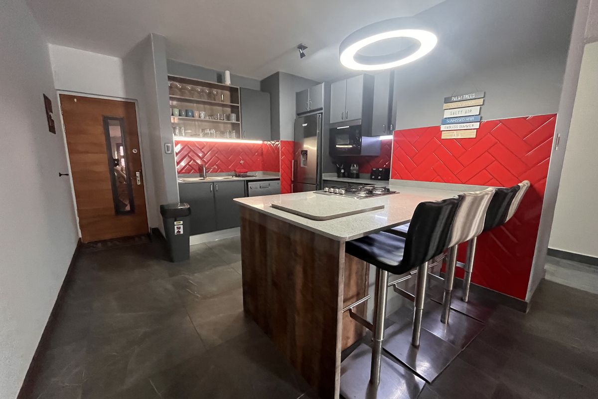 3 Bedroom 2 Bath Umdloti Beach Apartment - Photo 2