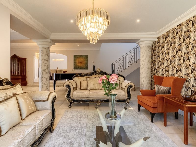 Move-in-ready Tuscan Inspired 5-bedroom family home in Umhlanga Rocks! - Photo 10