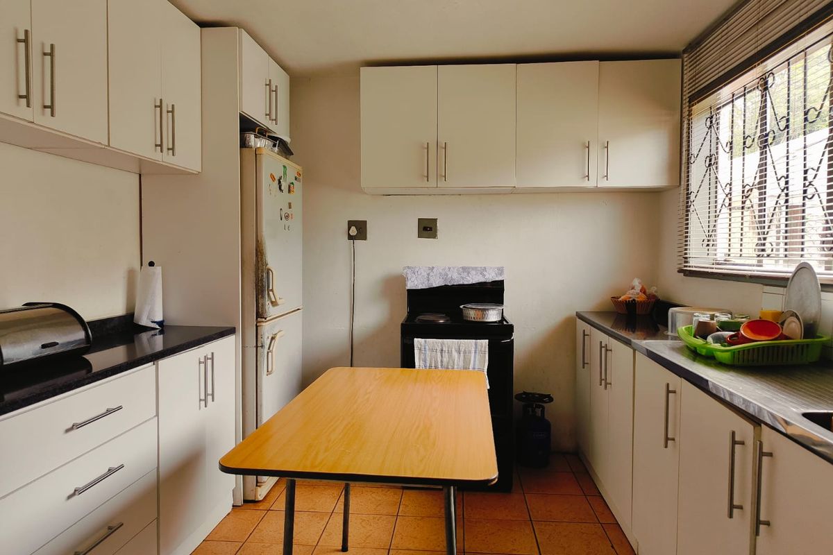 Duplex for Sale - Photo 3