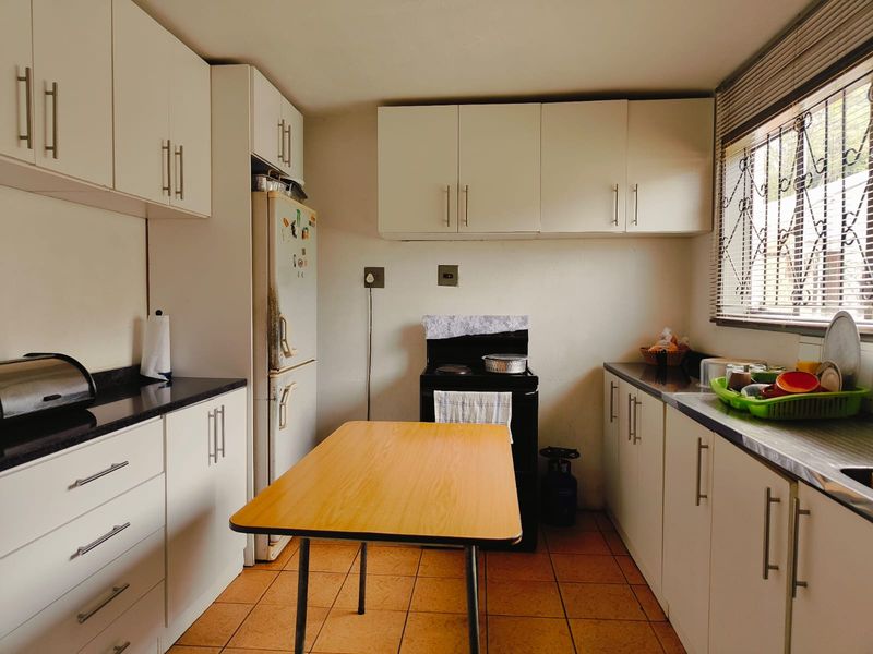 Duplex for Sale - Photo 3