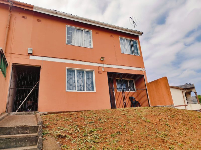 Duplex for Sale - Photo 1