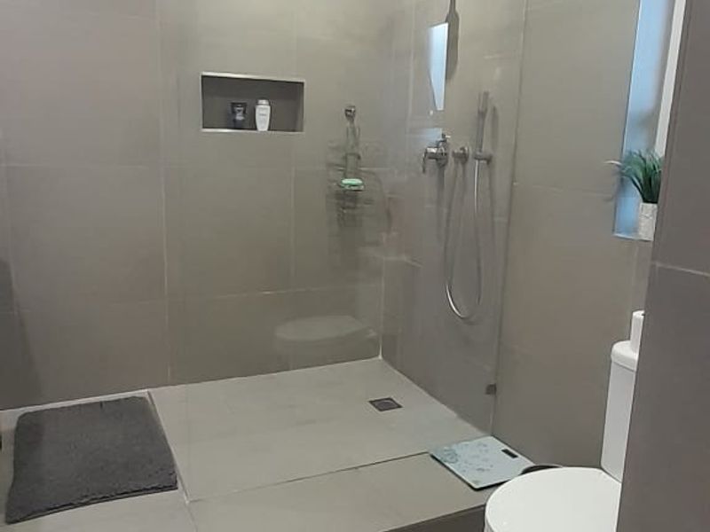 The Perfect Blend in Just the Right Location! - Photo 6