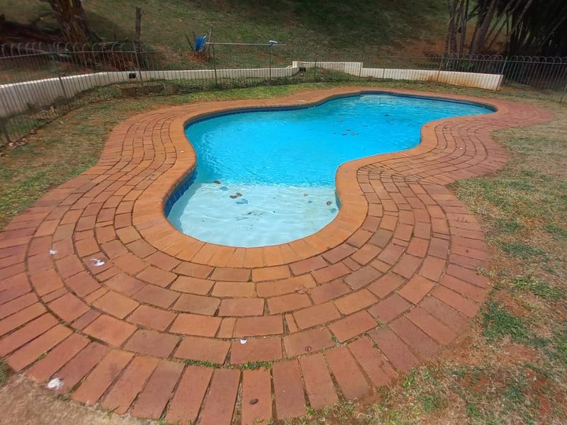 3 Bedroom Apartment For Sale in Umhlanga - Photo 2