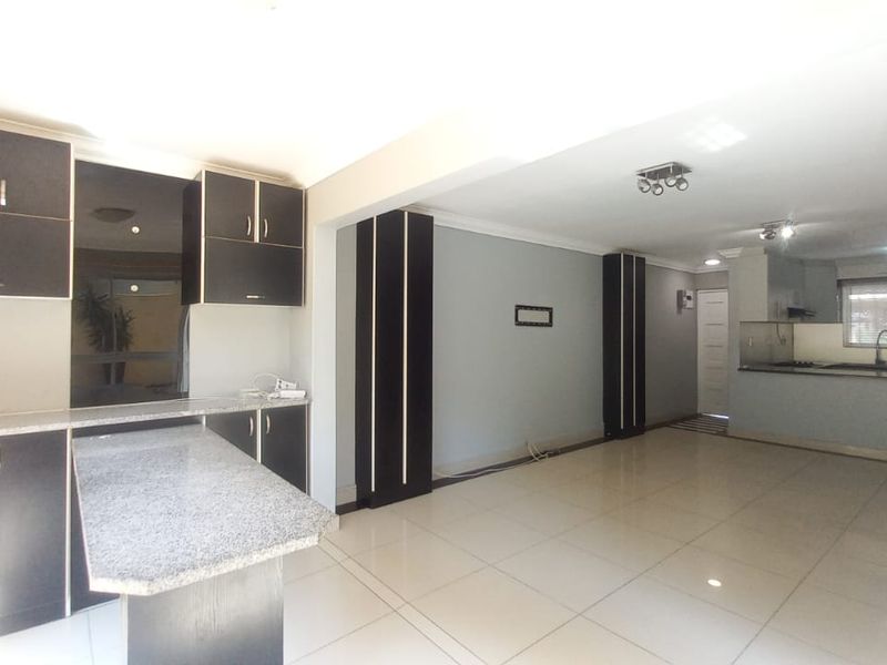 3 Bedroom Apartment For Sale in Umhlanga - Photo 8