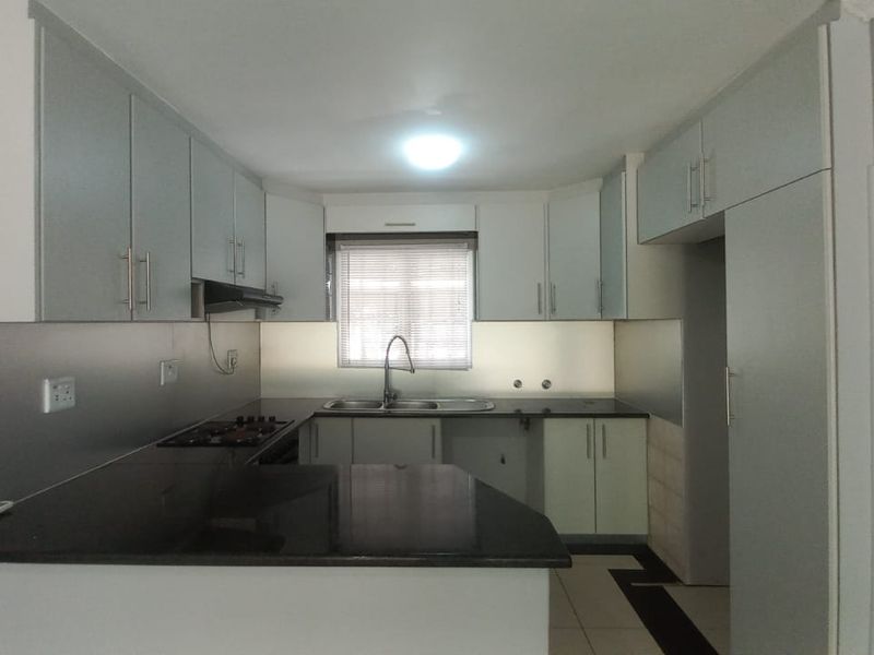 3 Bedroom Apartment For Sale in Umhlanga - Photo 6