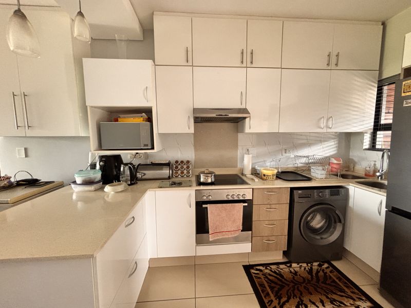 Stunning 2-Bedroom, 2-Bathroom Apartment at Le Boulevard, Umhlanga - Photo 8