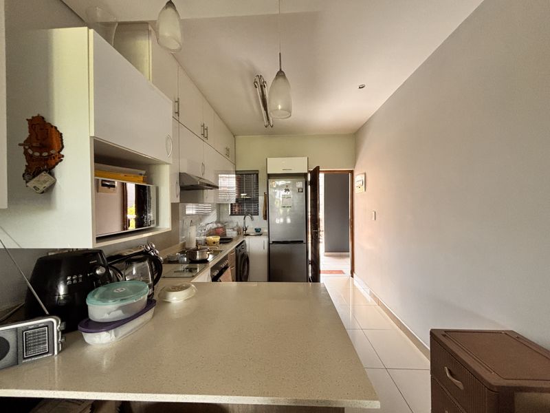 Stunning 2-Bedroom, 2-Bathroom Apartment at Le Boulevard, Umhlanga - Photo 9