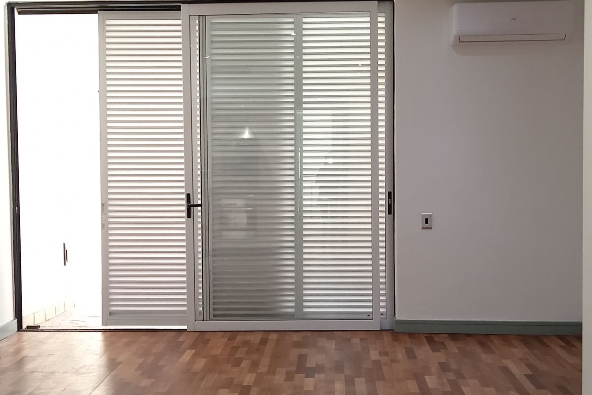 Stylish 1-Bedroom Unit For Sale in a Vibrant Location - Photo 3