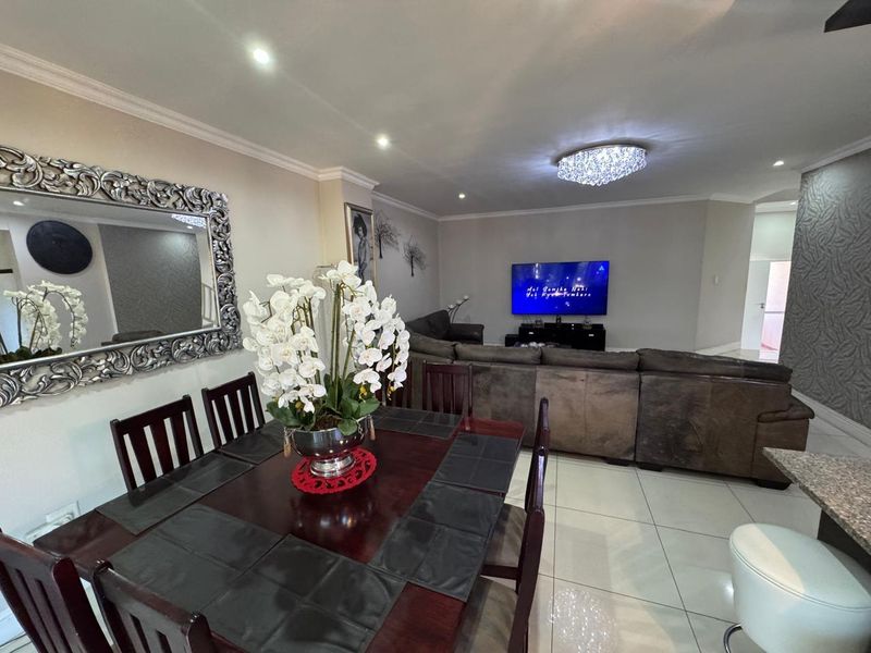 FOR SALE 3 BEDROOM DUPLEX FOR SALE IN EDGEMOUNT ESTATE - Photo 7