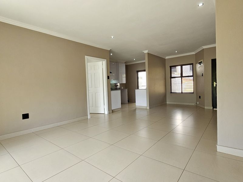 Townhouse Pending Sale In Umhlanga - Photo 6