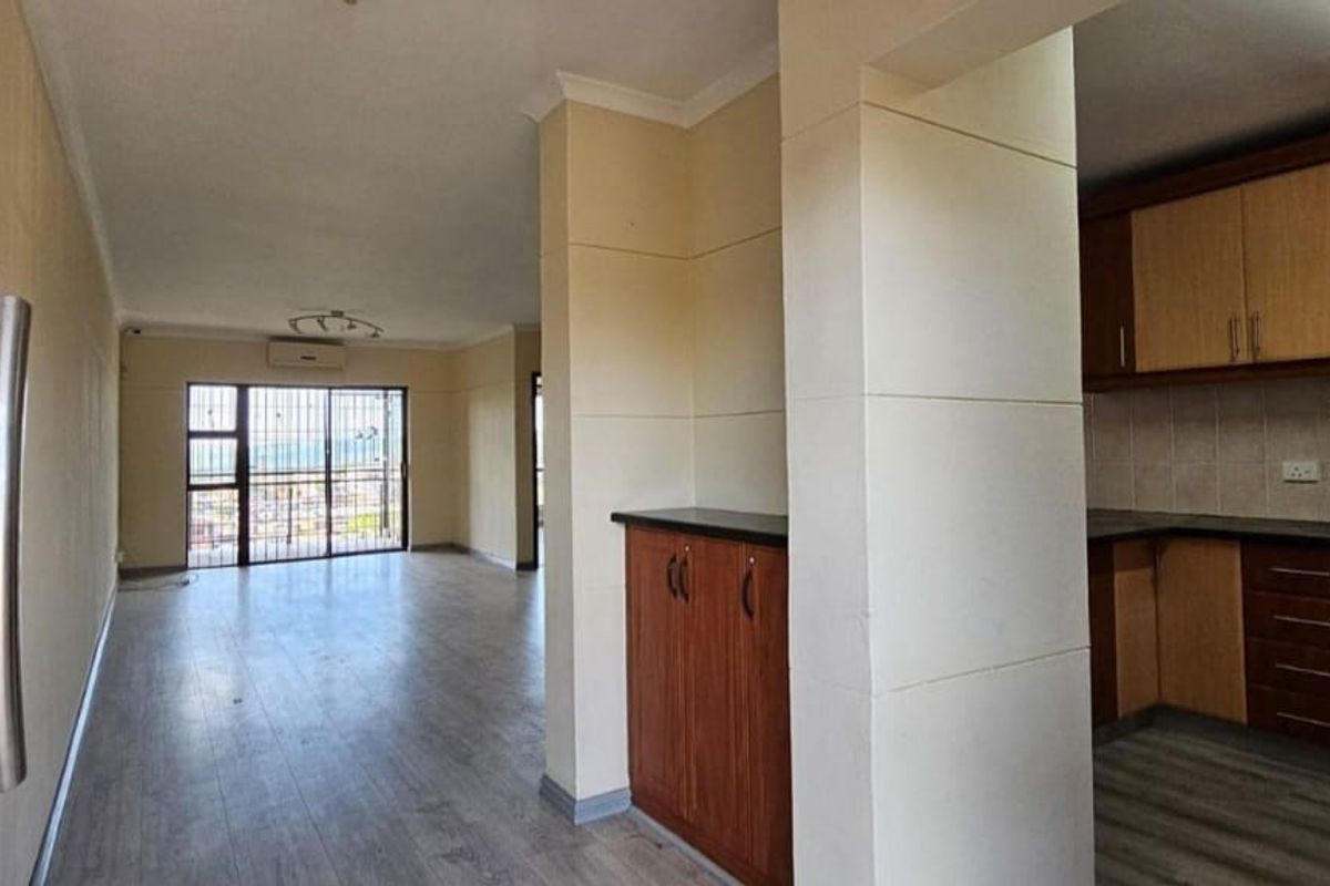 Spacious Apartment for Sale - Photo 5