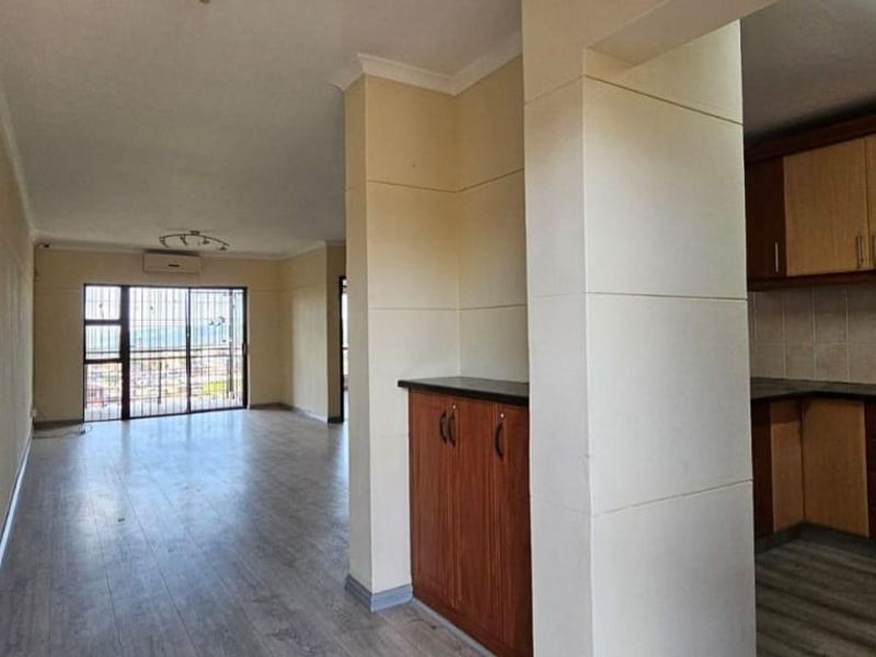 Spacious Apartment for Sale - Photo 5