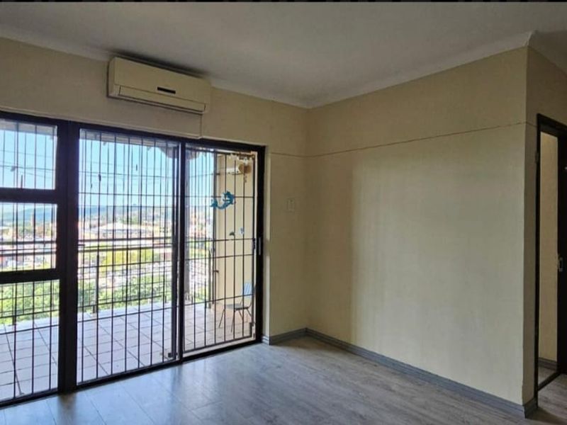 Spacious Apartment for Sale - Photo 6