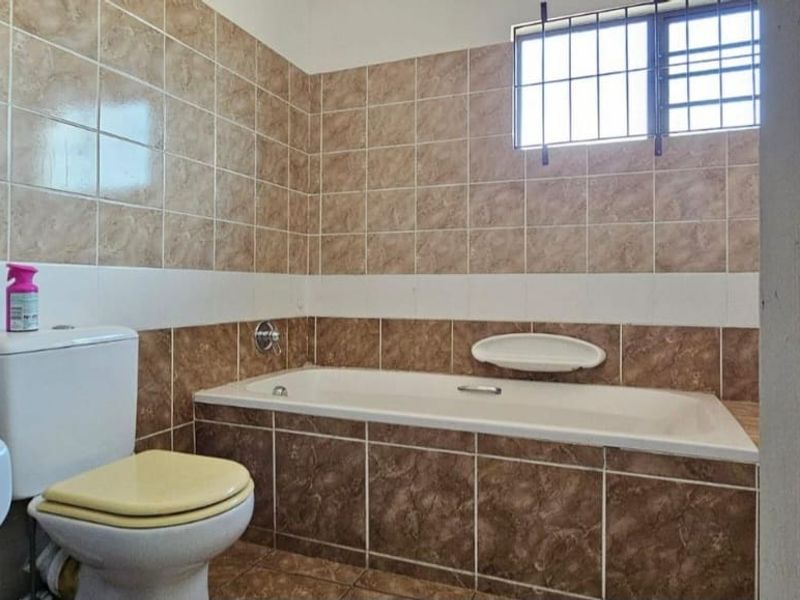 Spacious Apartment for Sale - Photo 8