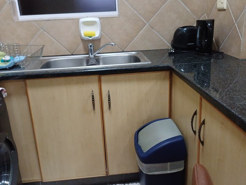 FULLY FITTED 1 BEDROOM APARTMENT TO LET IN UMHLANGA - Photo 7