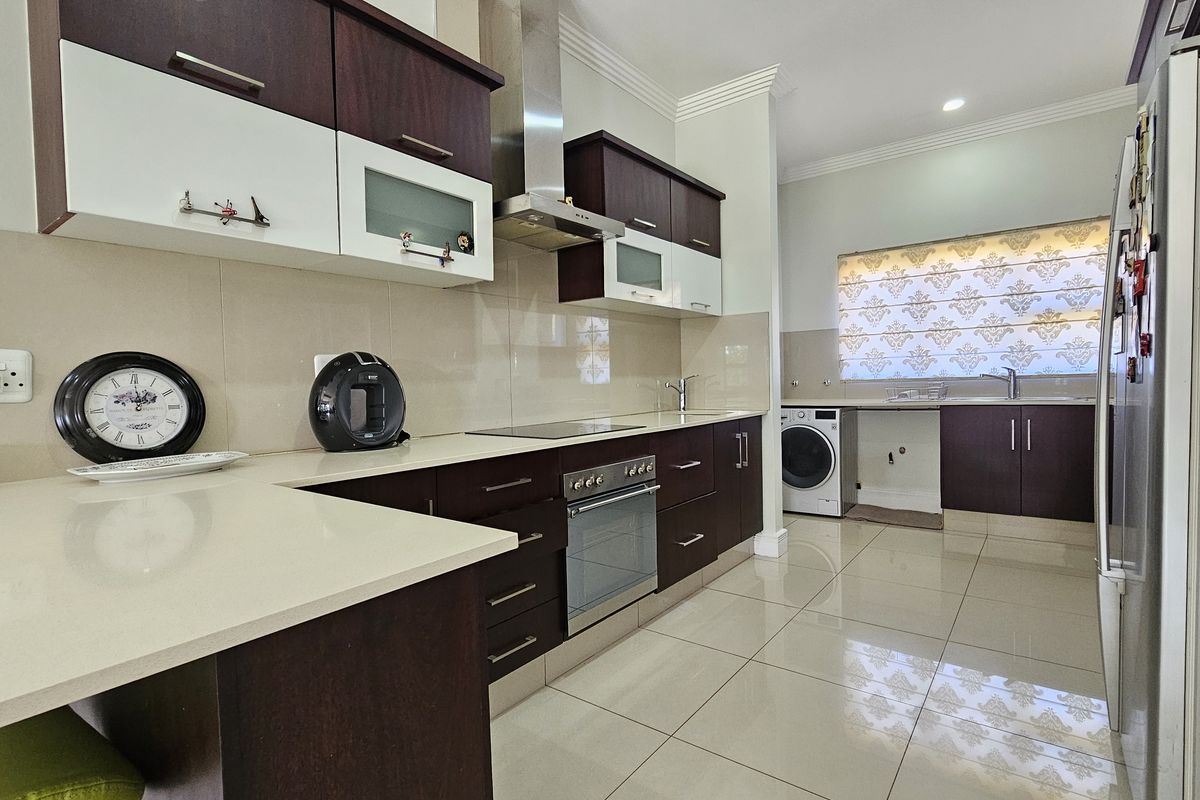 Ideal single story townhouse - Photo 2