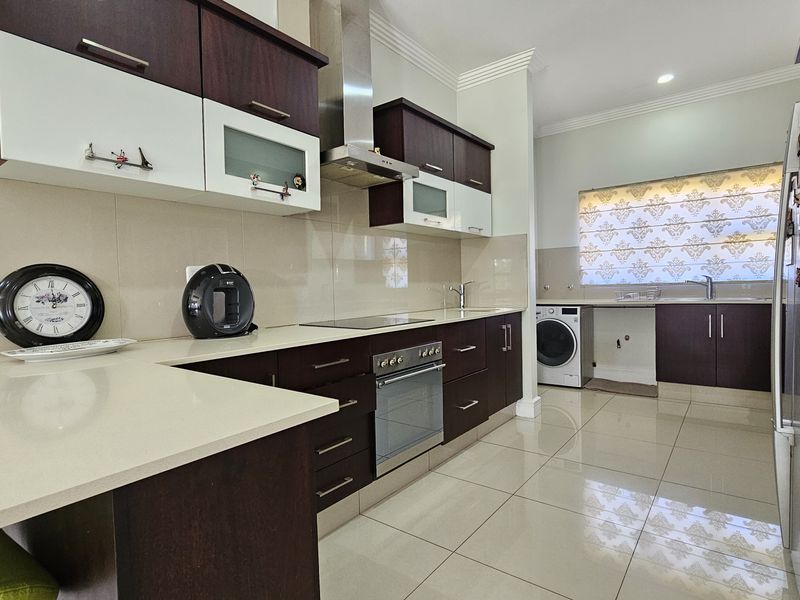 Ideal single story townhouse - Photo 2