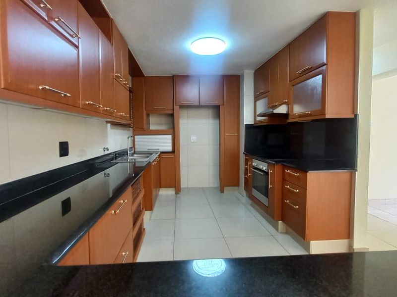 3 Bedroom Apartment For Sale in Durban North - Photo 6