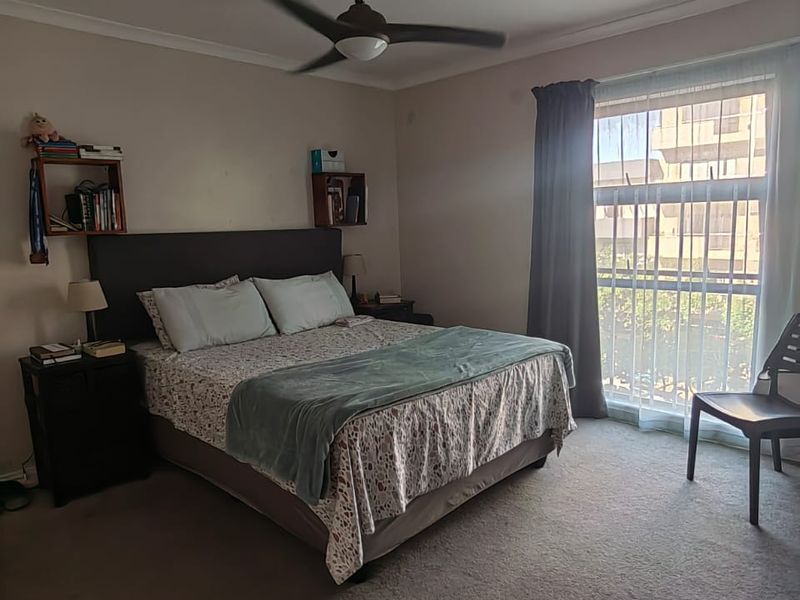 Chic Urban Living In The Heart Of Umhlanga - 3 bed , 3 bath with Double Balcony Views - Photo 6