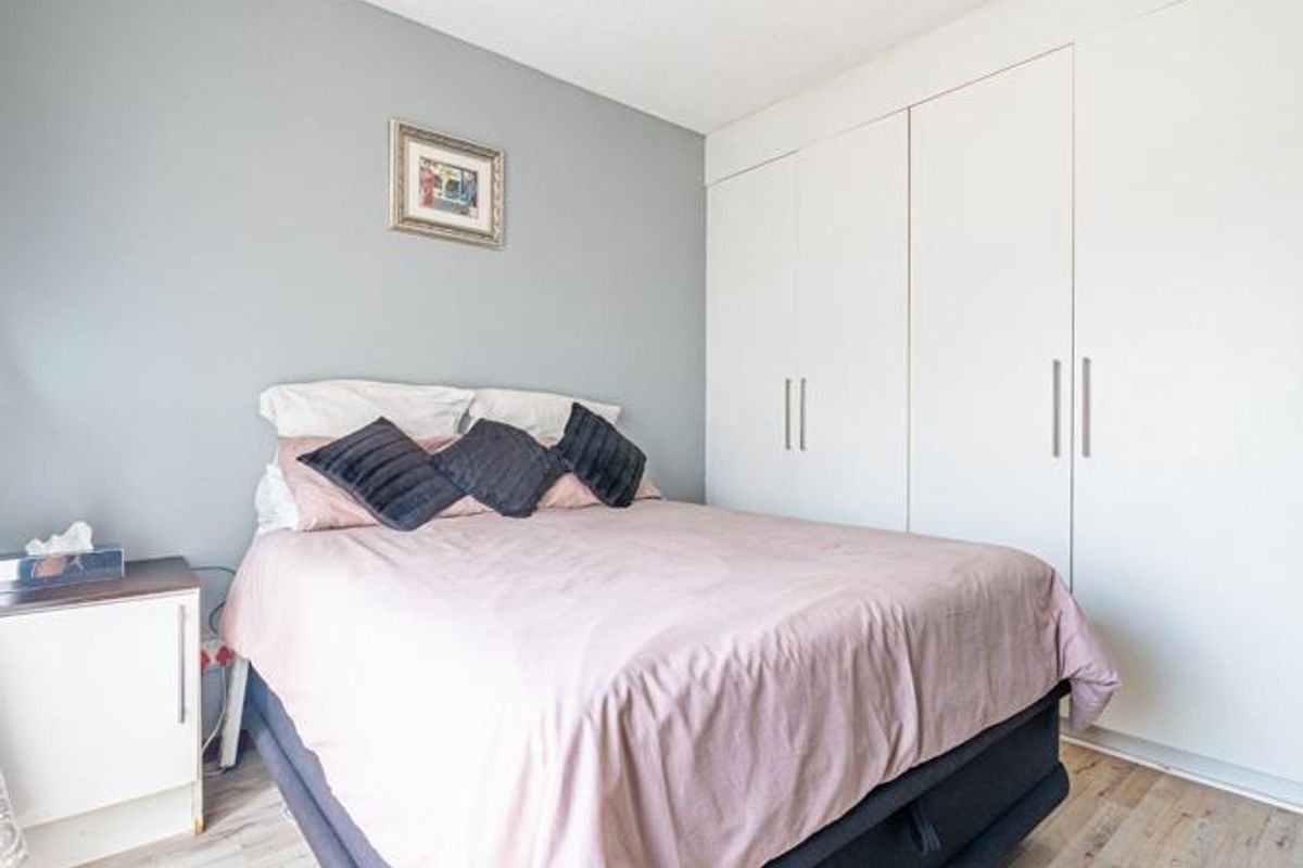 2 BEDROOM LOFT FOR SALE IN FOURWAYS - Photo 5