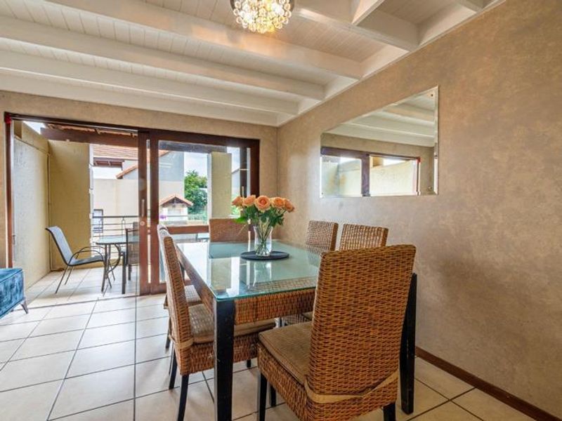 2 BEDROOM LOFT FOR SALE IN FOURWAYS - Photo 3