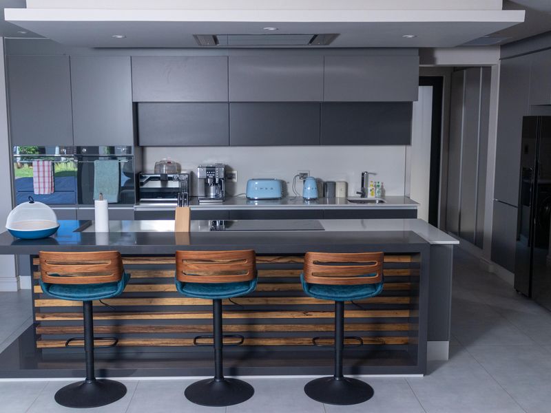 A Coastal Masterpiece in Izinga Park! - Photo 2