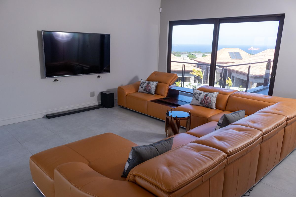 A Coastal Masterpiece in Izinga Park! - Photo 5