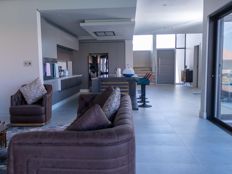 A Coastal Masterpiece in Izinga Park! - Photo 6