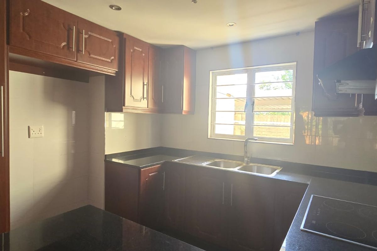 3 Bedroom Apartment For Sale in Umhlanga - Photo 5