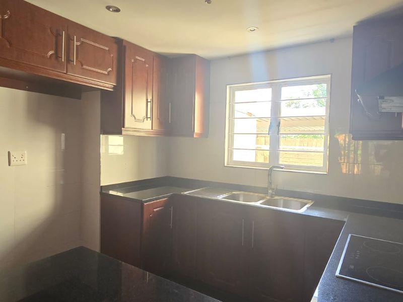 3 Bedroom Apartment For Sale in Umhlanga - Photo 5