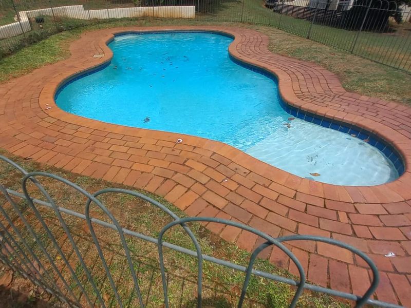 3 Bedroom Apartment For Sale in Umhlanga - Photo 2