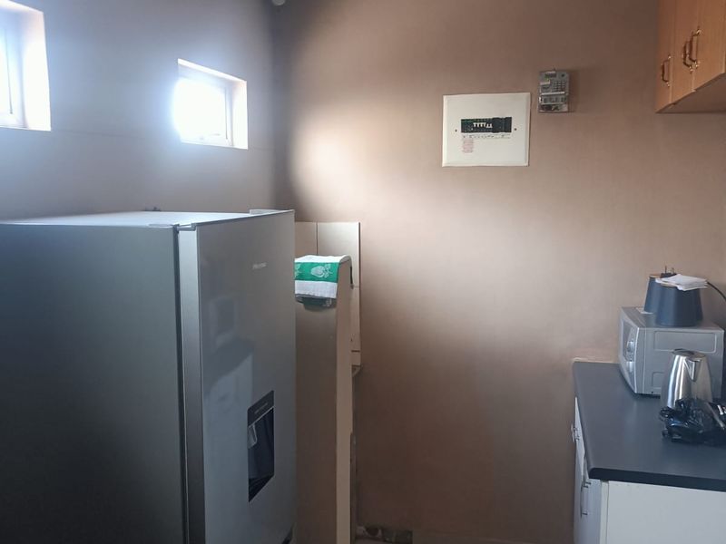 Perfect Home Office - Photo 7