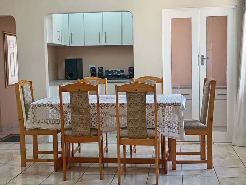 Affordable Comfort in a Ready-to-Move-In Home - Photo 5