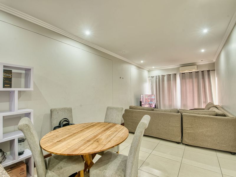 Prime property presents an Investors dream !! - Photo 4