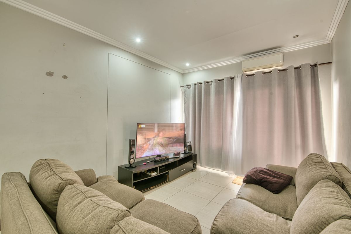 Prime property presents an Investors dream !! - Photo 5